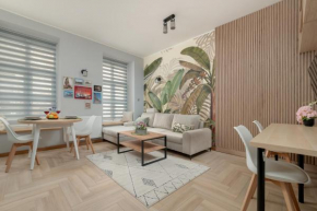 Beautiful Apartment for 2 NaFabrycznej by Noclegi Renters